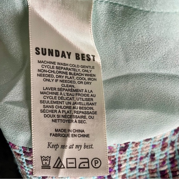 ARITZIA Sunday Best floral smocked milkmade crop top size extra small - Picture 7 of 8